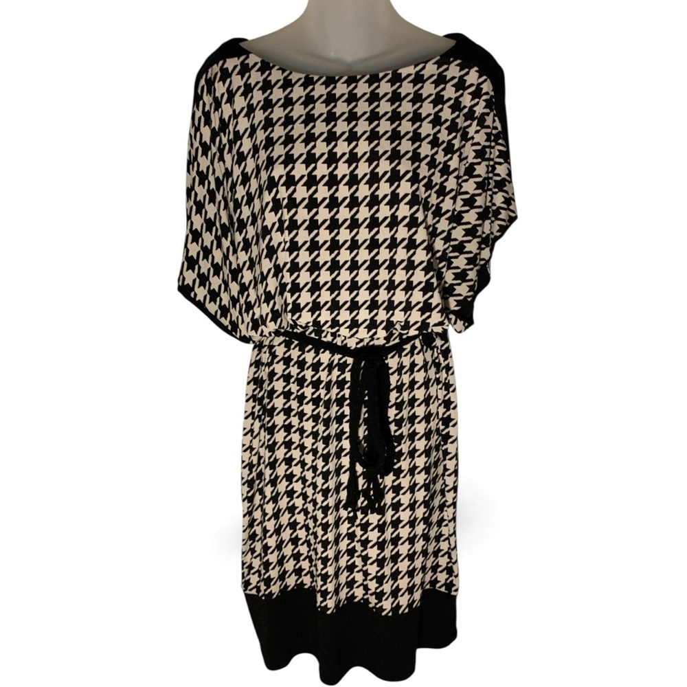 Signature by Sangria Monochrome Dress (item#10028)